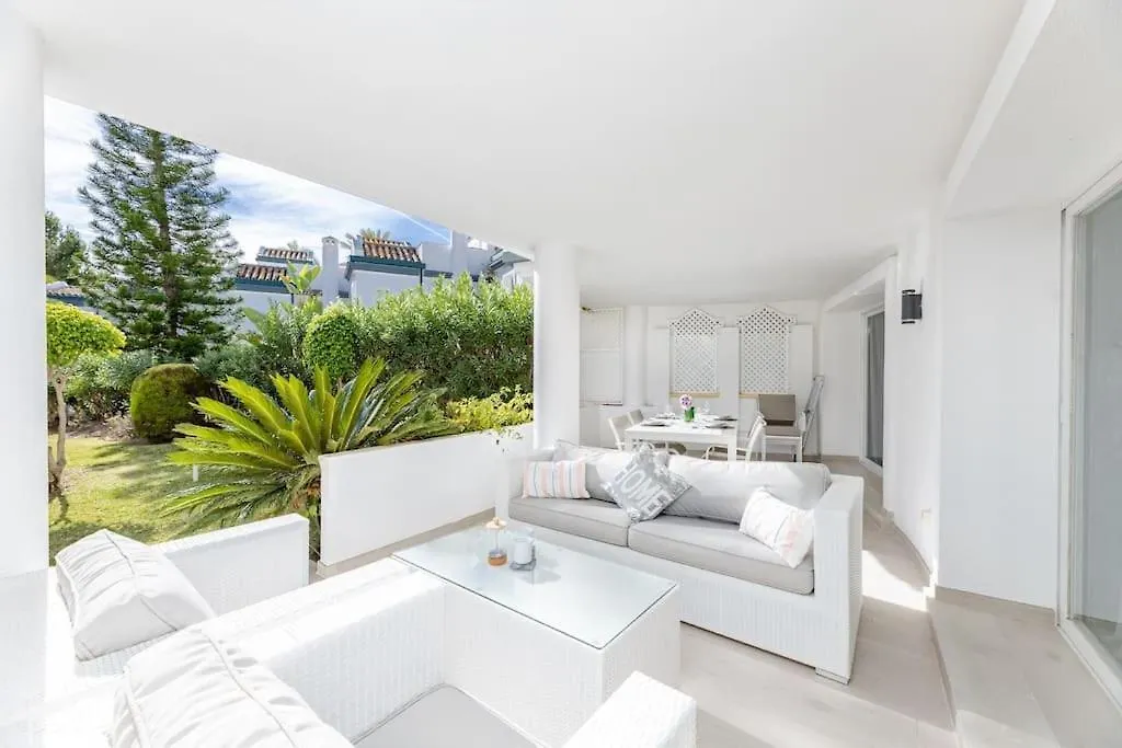 Amazing 4 Bed Beachfront Dominion Beach Rdr358 Estepona 0*,  İspanya