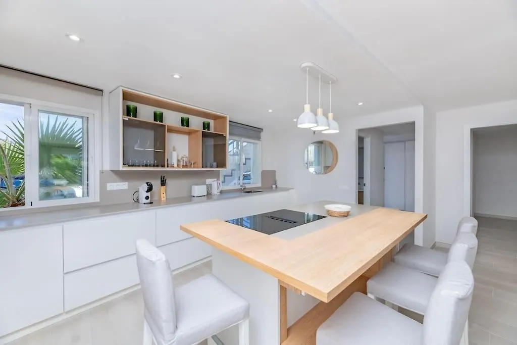 Daire Amazing 4 Bed Beachfront Dominion Beach Rdr358 Estepona İspanya